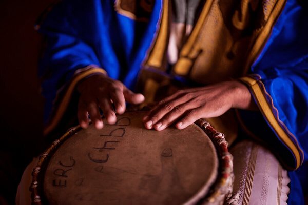 Traditional Berber desert music in Merzouga during 3 day Sahara tour from Marrakech