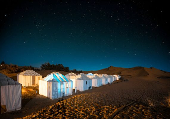 Luxury desert camp in Erg Lihoudi during a 2-day Sahara desert tour from Ouarzazate